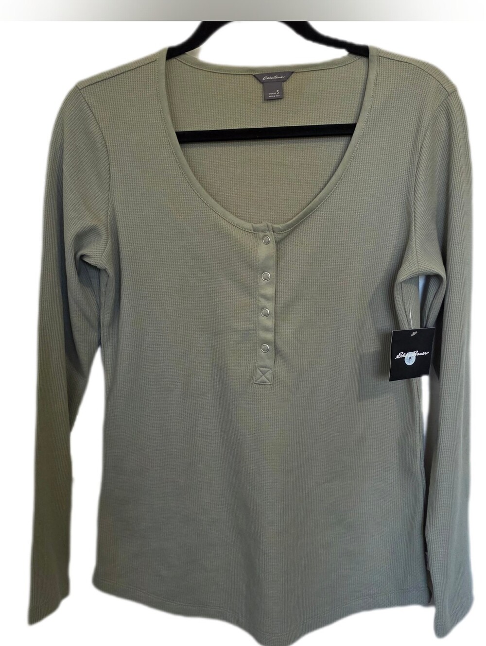 NWT Eddie Bauer Sage Green Ribbed Henley Long Sleeve Tee
